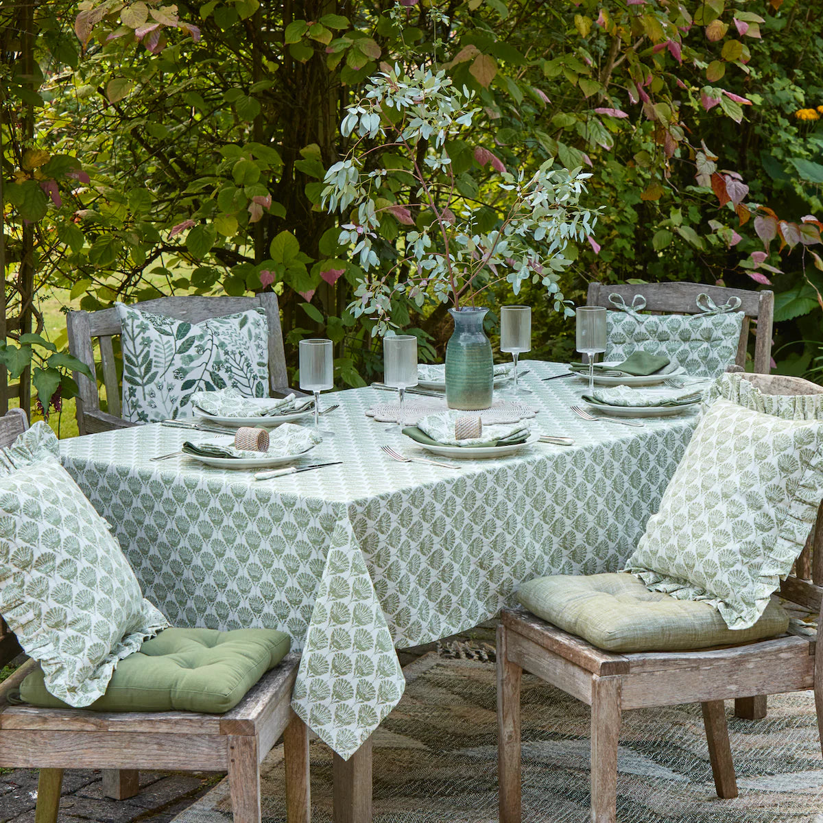 Carnation Table Cloth Olive