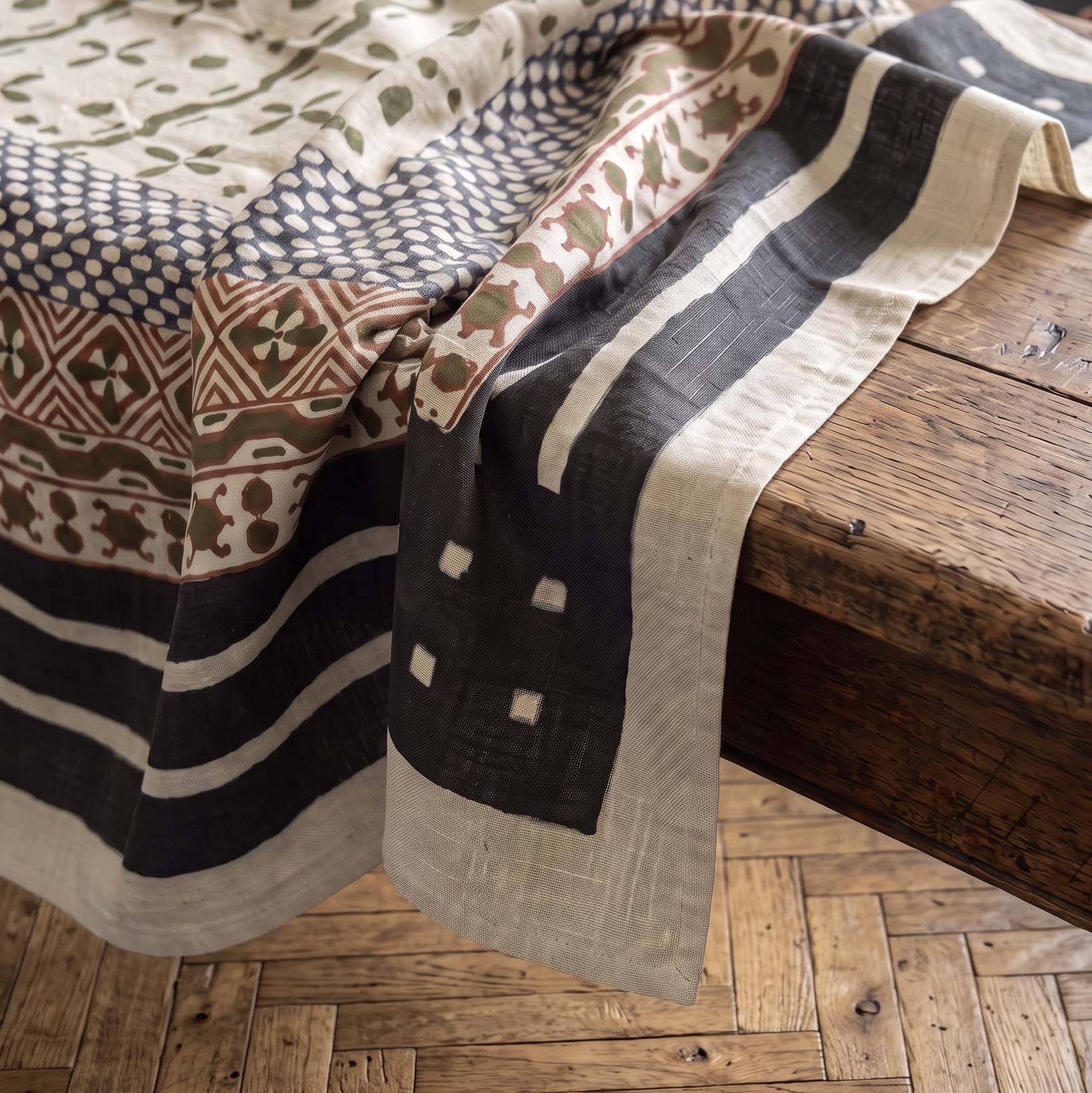 Blue Circle Multi Tablecloth