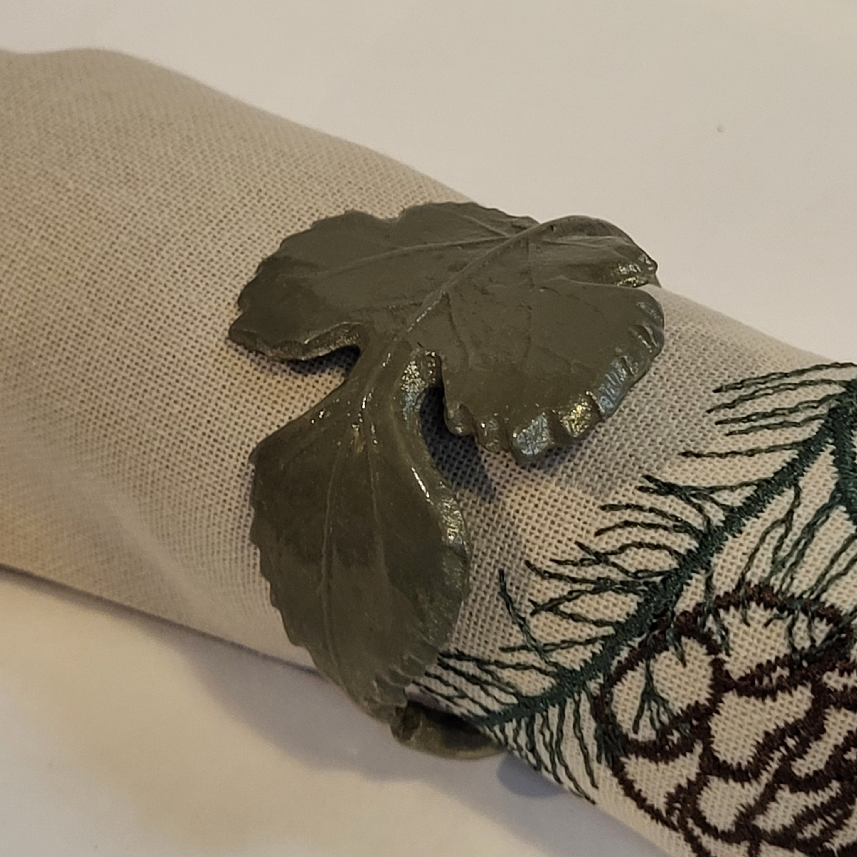 Leaf Napkin Ring